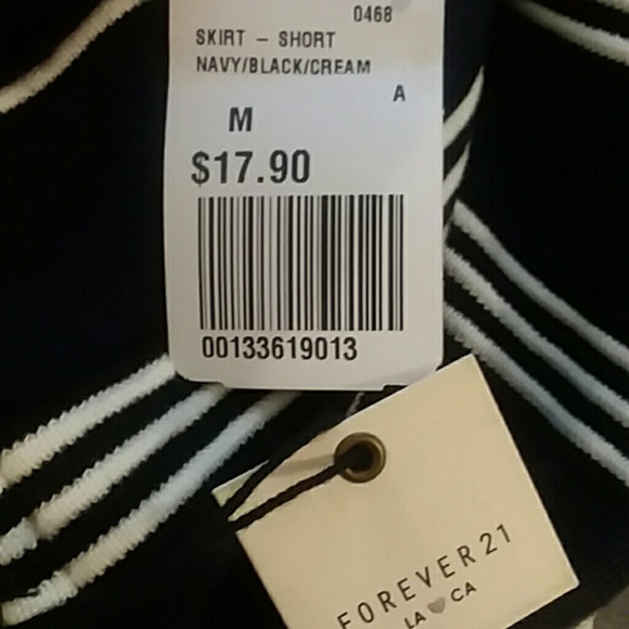 Forever 21 Mini Skirt - Picture 5 of 6